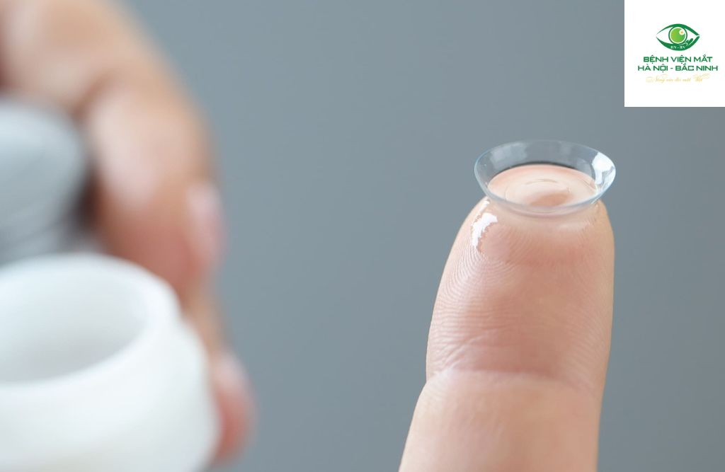 Nguy cơ viêm, khô mắt và nhiễm trùng