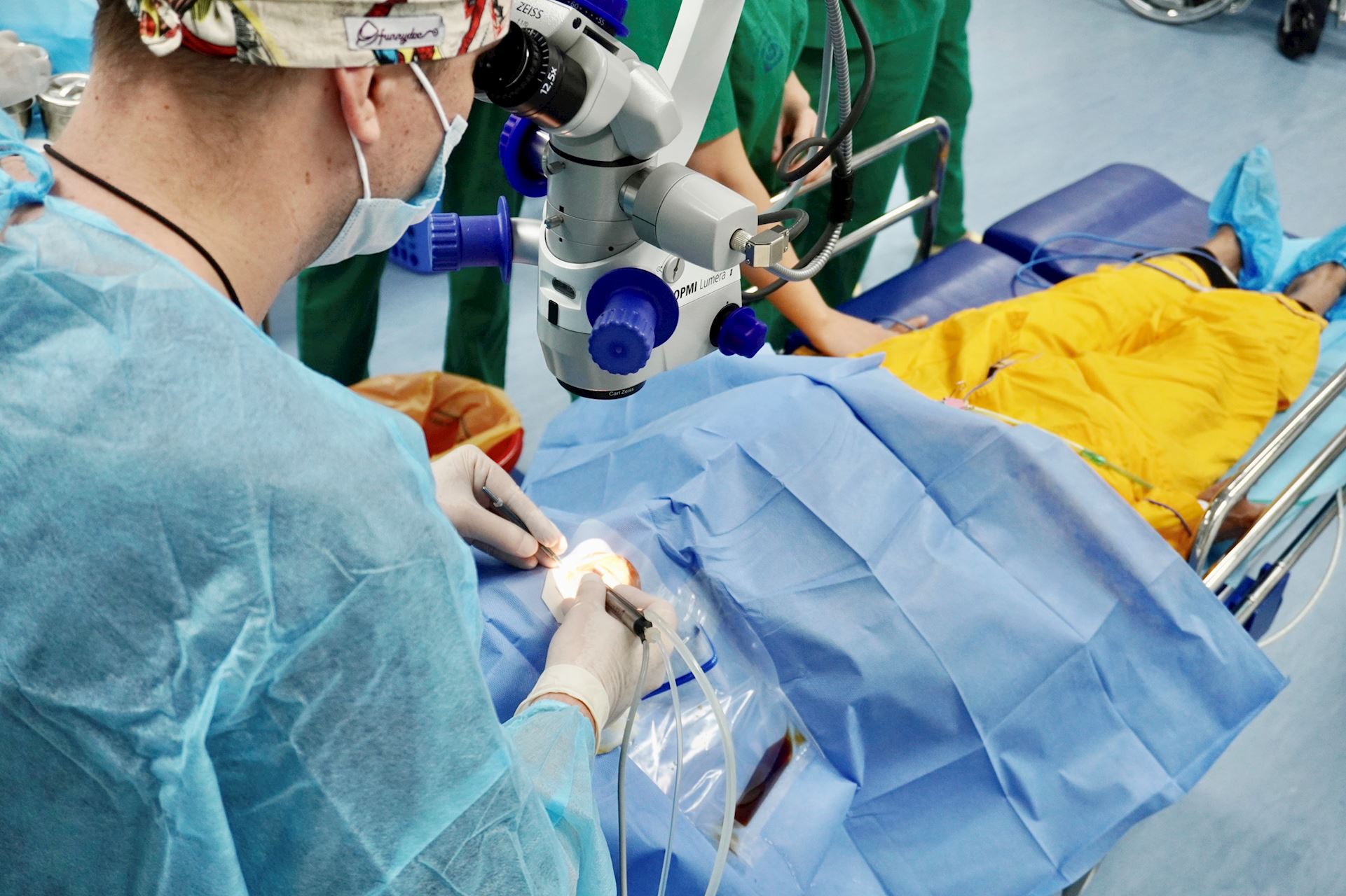 Phẫu thuật cắt dịch kính tại cơ sở chuyên khoa mắt